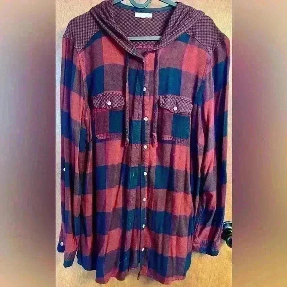 Maurice’s plaid hooded button up women’s shirt - Picture 1 of 3